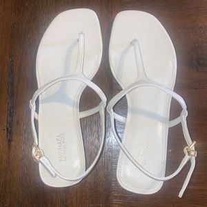MICHEAL KORS WHITE HEALS